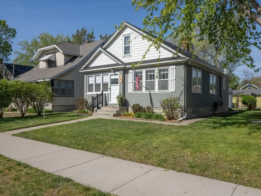 328 5th Avenue S, South Saint Paul, MN 55075 - #3