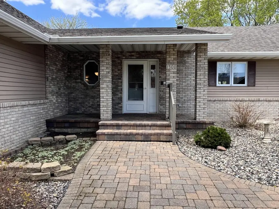 1500 Mc Auliffe Place Nw, Alexandria, MN 56308 - #3