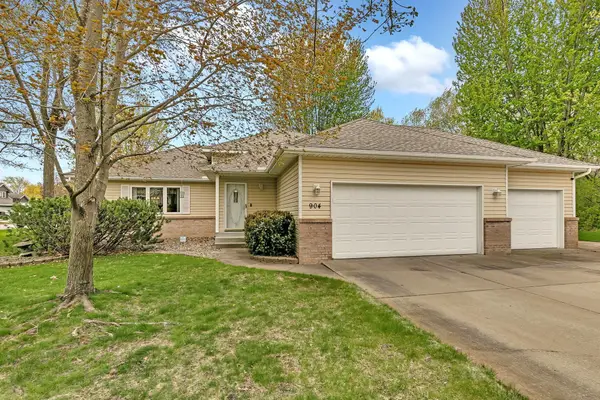 904 Sunwood Park Drive, Waite Park, MN 56387