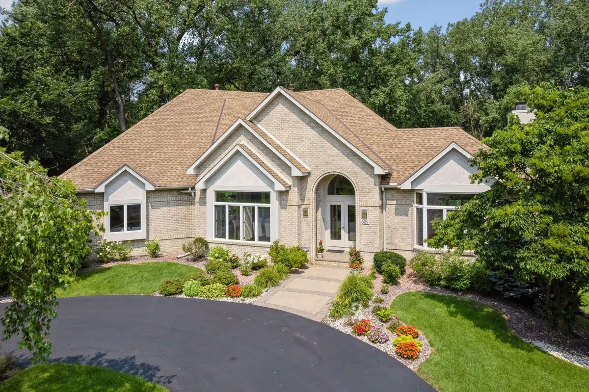 689 Brookside Lane, Mendota Heights, MN 55118 - #1