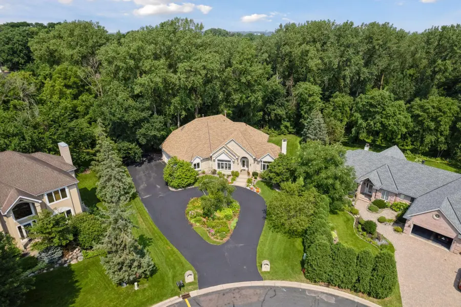 689 Brookside Lane, Mendota Heights, MN 55118 - #3