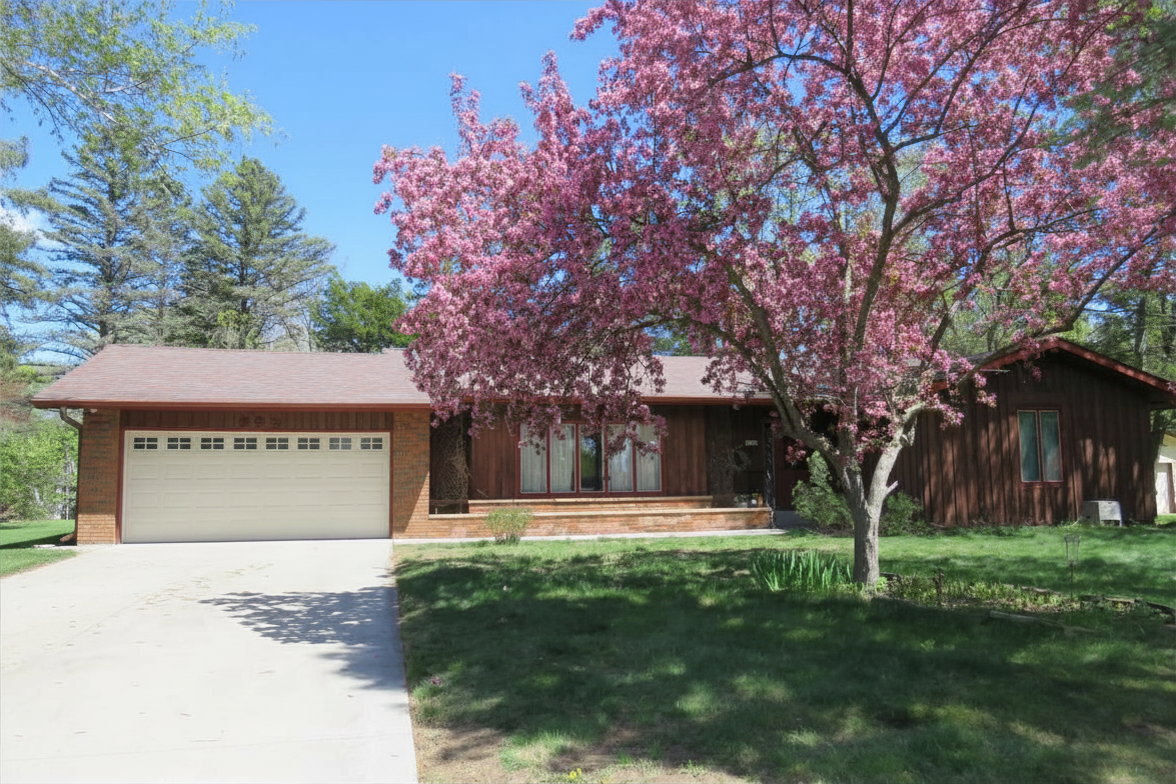 936 York Avenue Nw, Elk River, MN 55330 - #1