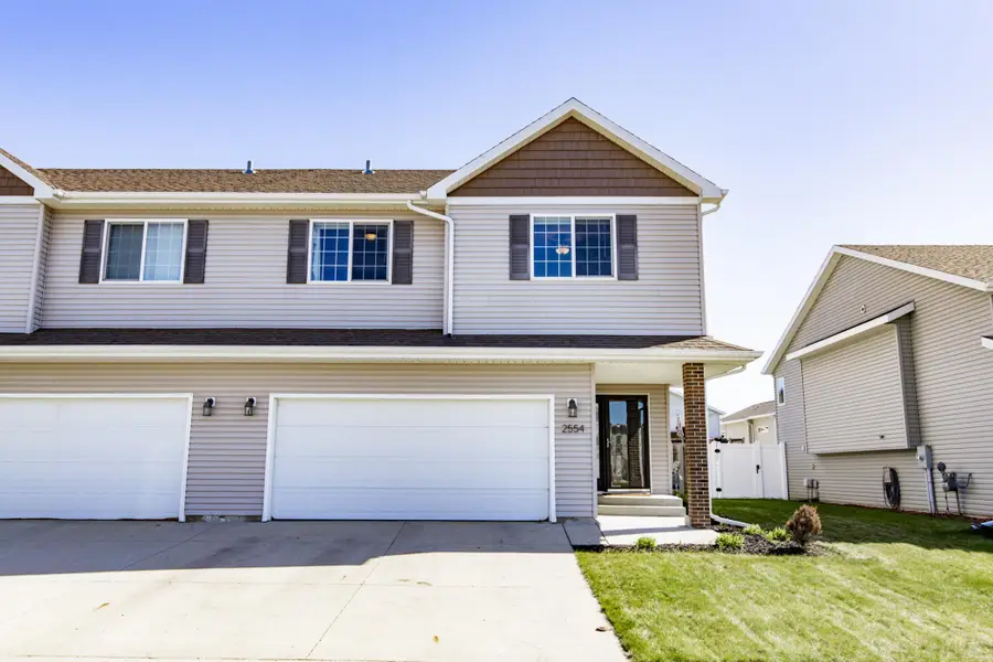 2554 54th Avenue S, Fargo, ND 58104 - #2