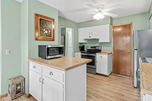 1890 Fox Ridge Drive #C, West Saint Paul, MN 55118