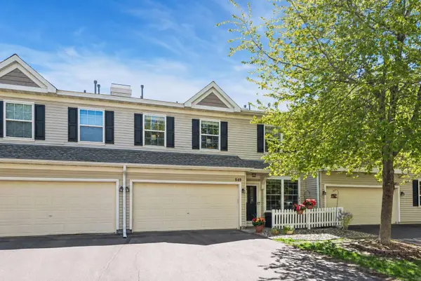849 Braunworth Court, Chaska, MN 55318