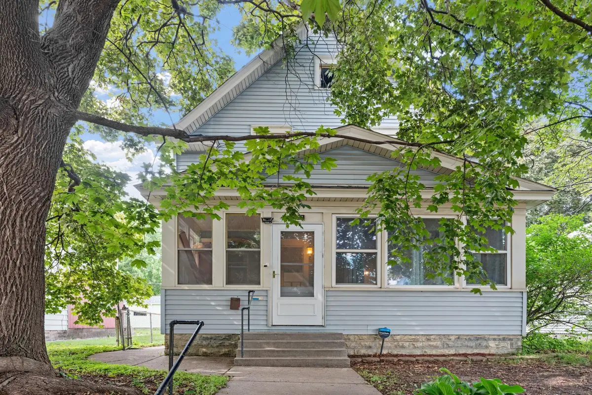 1227 Thomas Avenue, Saint Paul, MN 55104 - #1