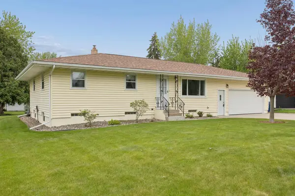 5840 Rolling Ridge Road, Saint Cloud, MN 56303