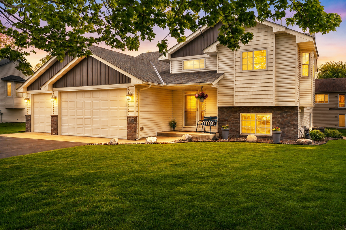 658 Lois Lane, Circle Pines, MN 55014 - #1