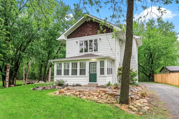 6104 24th Street N, Oakdale, MN 55128