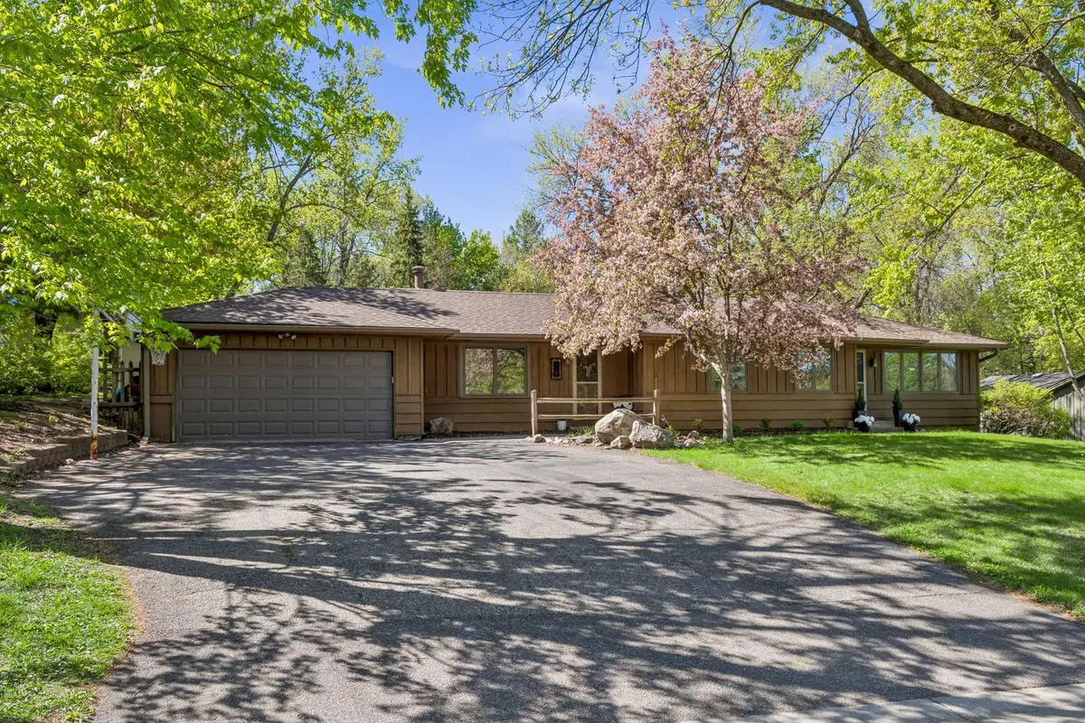 1105 Lakeview Drive, Burnsville, MN 55337 - #1