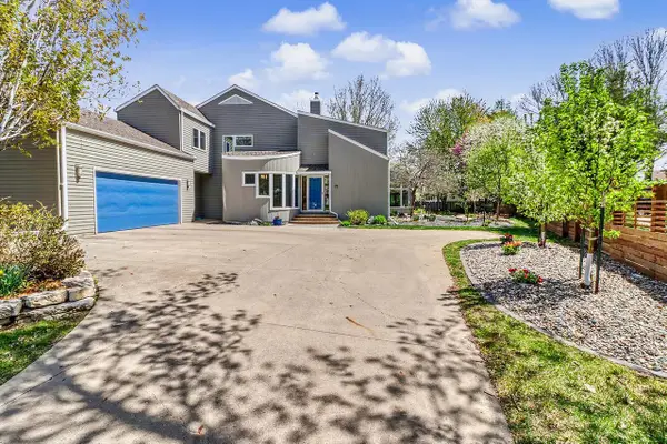 75 Prairiewood Drive S, Fargo, ND 58103