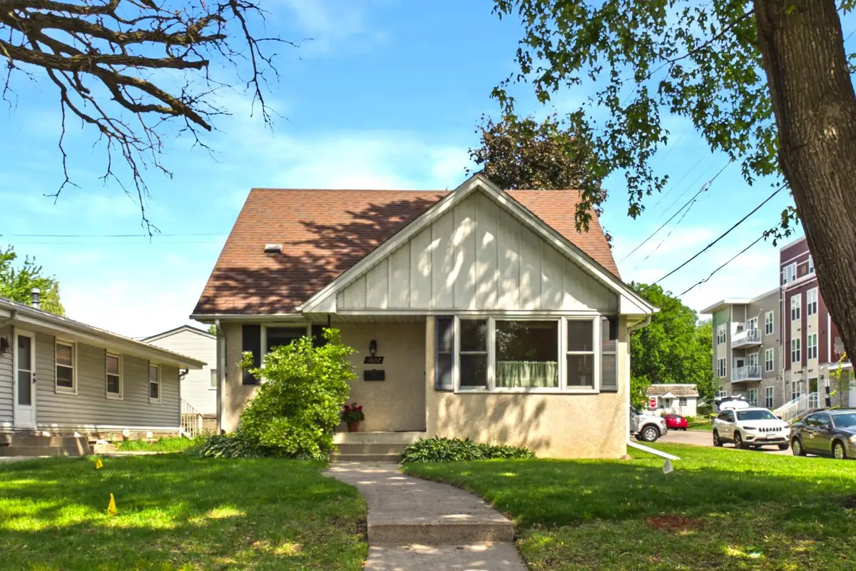 1802 Malvern Street, Lauderdale, MN 55113 - #1