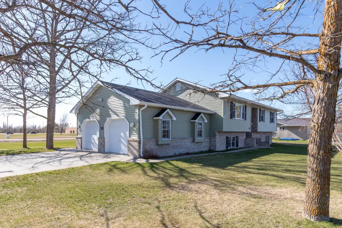 501 Lake Avenue Ne, Bemidji, MN 56601 - #1