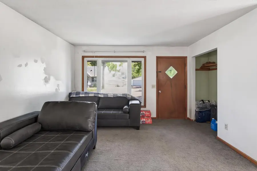2519 3rd Avenue E, North Saint Paul, MN 55109 - #3