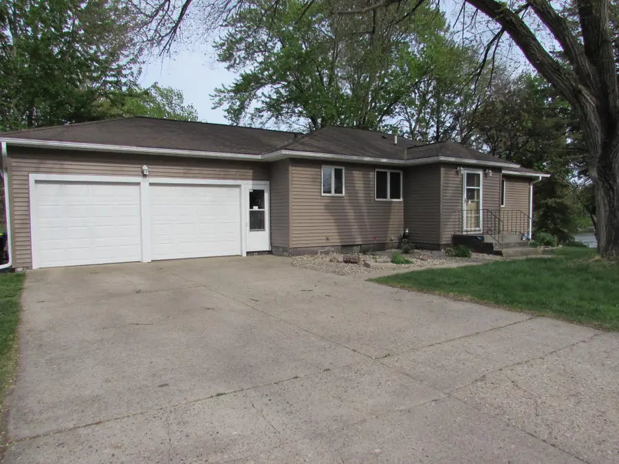 1404 Lucia Avenue, Fairmont, MN 56031 - #2