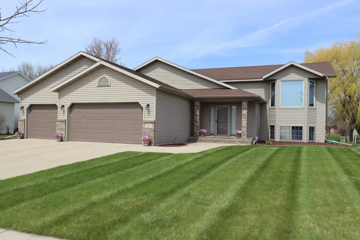 3511 42nd Avenue S, Fargo, ND 58104 - #1