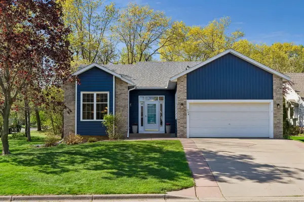354 E Avenue Circle, Mahtomedi, MN 55115