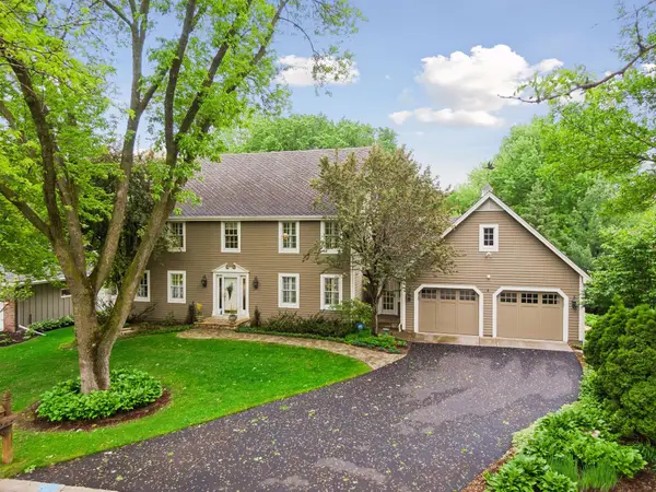 925 Brockton Lane N, Plymouth, MN 55447