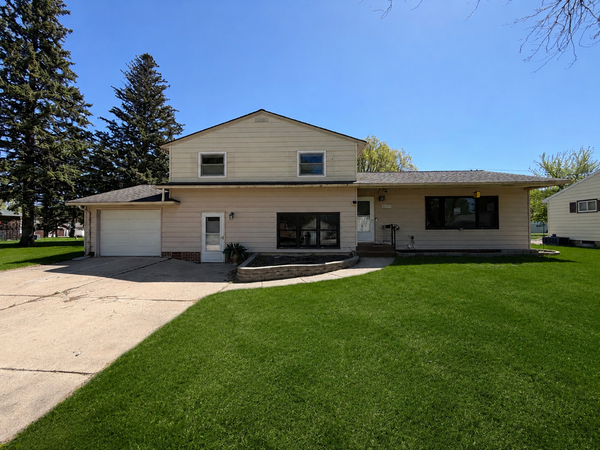 3029 Oak Avenue, Slayton, MN 56172