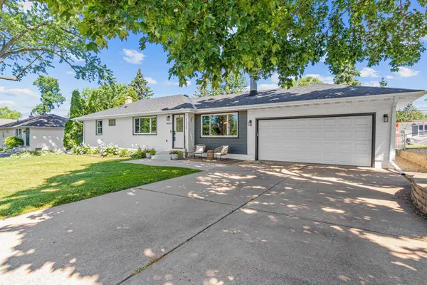 1225 County Road B E, Maplewood, MN 55109