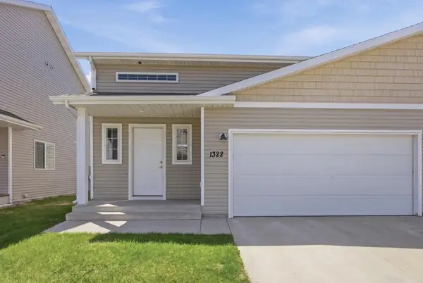 1322 Westport Beach Way, West Fargo, ND 58078