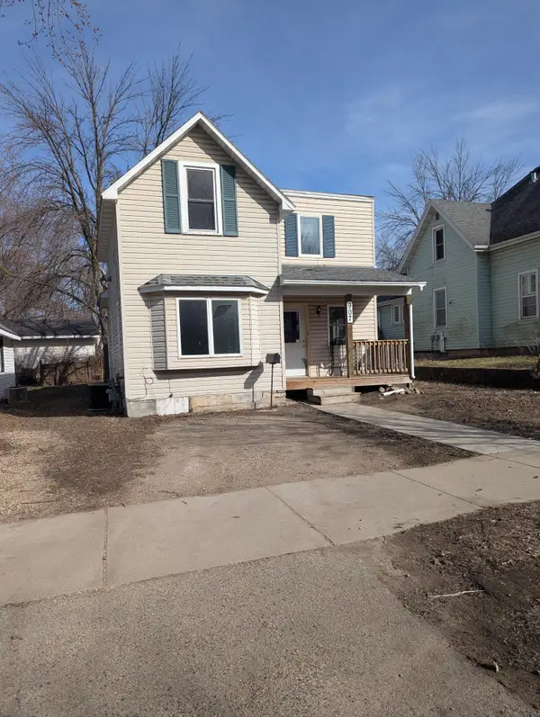 907 2nd Avenue Nw, Faribault, MN 55021
