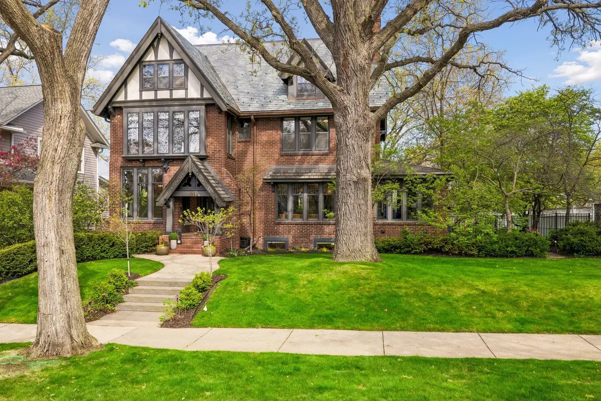 1932 Kenwood Parkway, Minneapolis, MN 55405 - #1