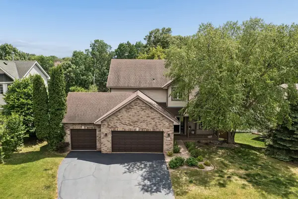 2478 Timber Court E, Maplewood, MN 55119