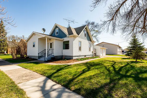 711 Oak Street, Lisbon, ND 58054