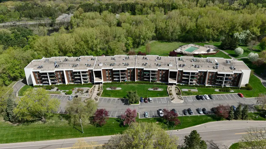 2455 Londin Lane E #219, Maplewood, MN 55119 - #2
