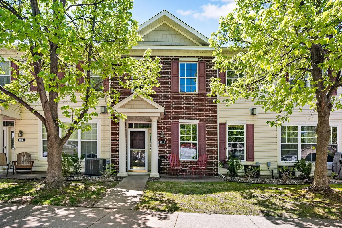 1015 Traditions Court, Chaska, MN 55318 - #1