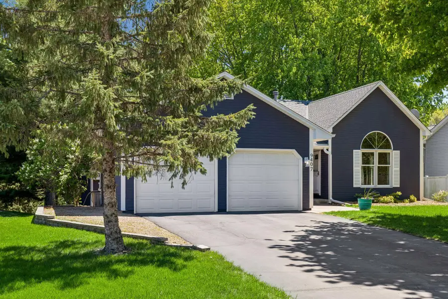 9407 Jasmine Avenue S, Cottage Grove, MN 55016 - #2