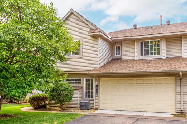 1043 Lovell Lane S, Roseville, MN 55113