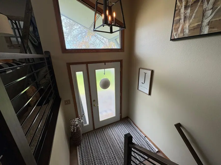 1305 14th Avenue N, Wahpeton, ND 58075 - #3