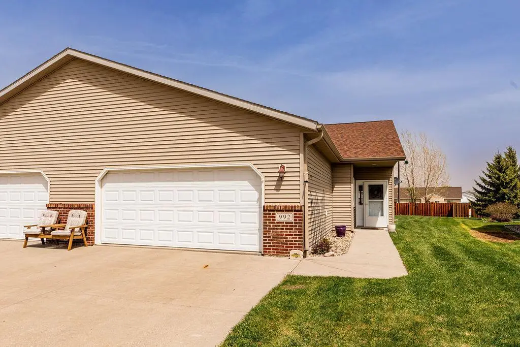 992 33rd Street S, Moorhead, MN 56560 - #1