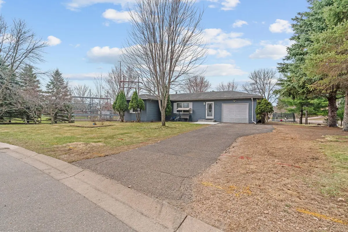 811 Page Street Sw, Isanti, MN 55040 - #1
