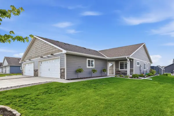 1704 11th Street Ne, Buffalo, MN 55313
