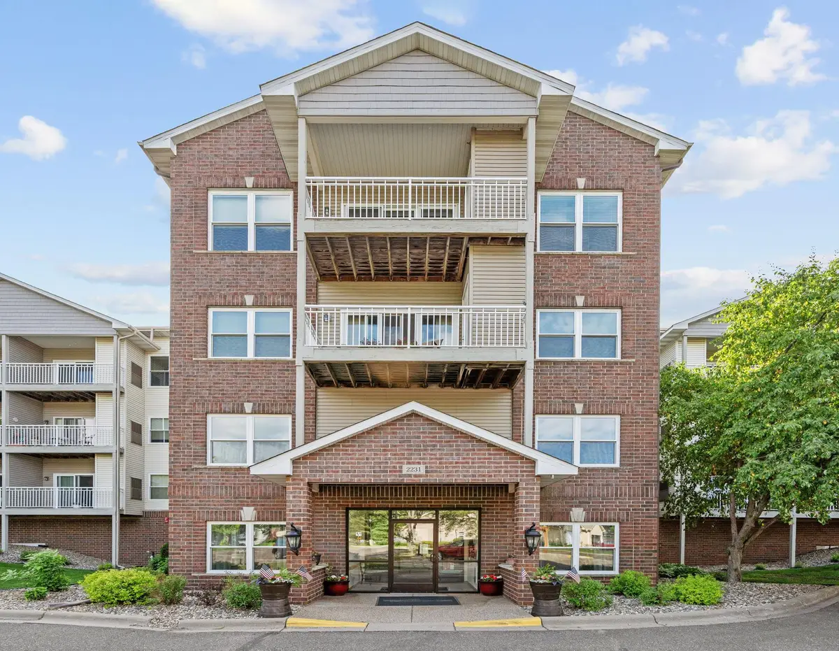 2231 Penn Place #114, North Saint Paul, MN 55109 - #1