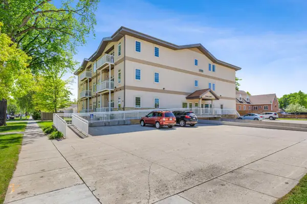 203 6th Street S #101, Moorhead, MN 56560
