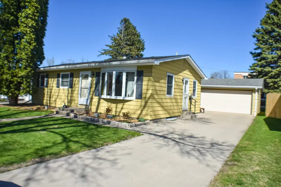 1410 19 1/2 Street S, Moorhead, MN 56560 - #2