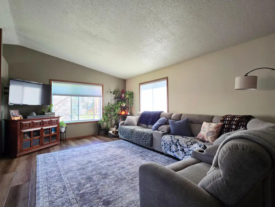 1017 4th Avenue Ne, Little Falls, MN 56345 - #3