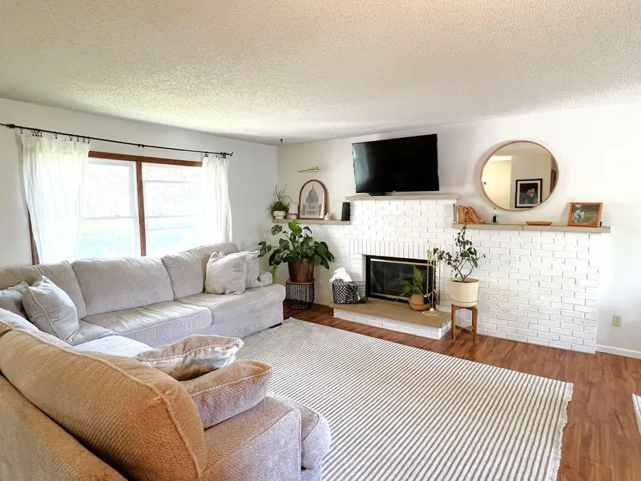 720 4th Avenue Nw, Plainview, MN 55964 - #3