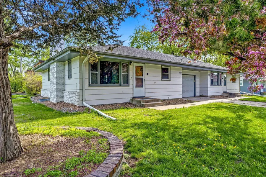 3108 39th Avenue Ne, Saint Anthony, MN 55421 - #3
