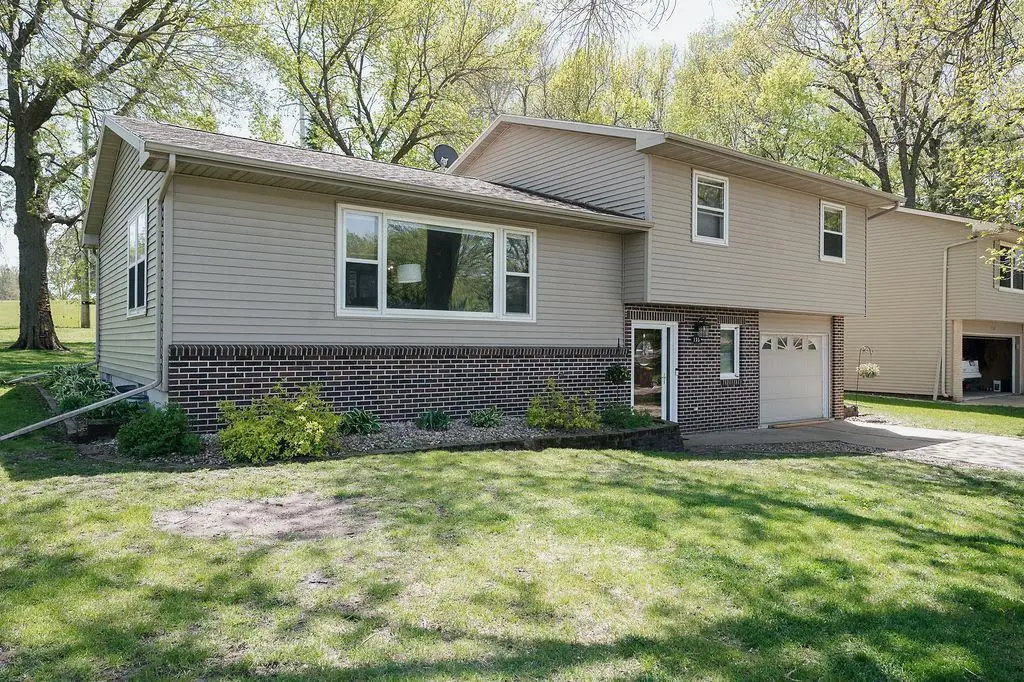 135 Eltinge Place, Fairmont, MN 56031 - #1