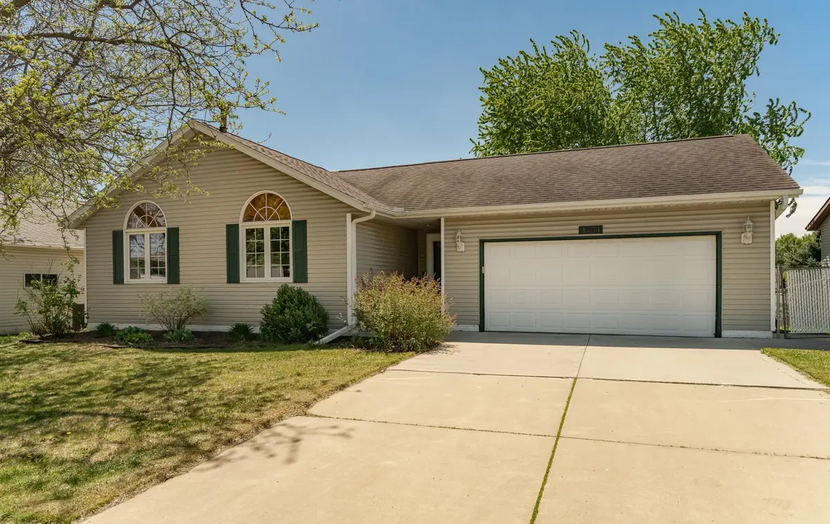 4434 8th Street Nw, Rochester, MN 55901 - #1