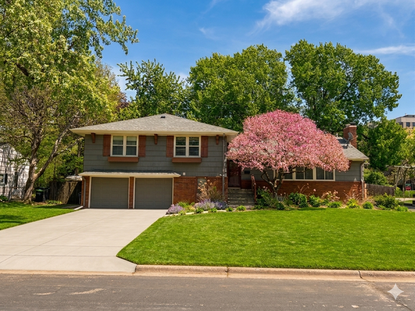 6717 Southdale Road, Edina, MN 55435