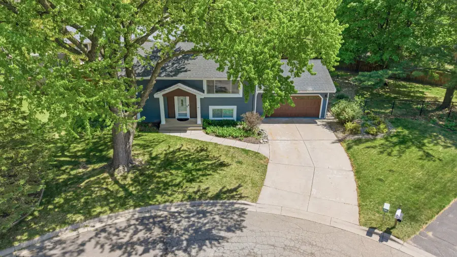 311 Eagle Ridge Circle, Burnsville, MN 55337 - #2