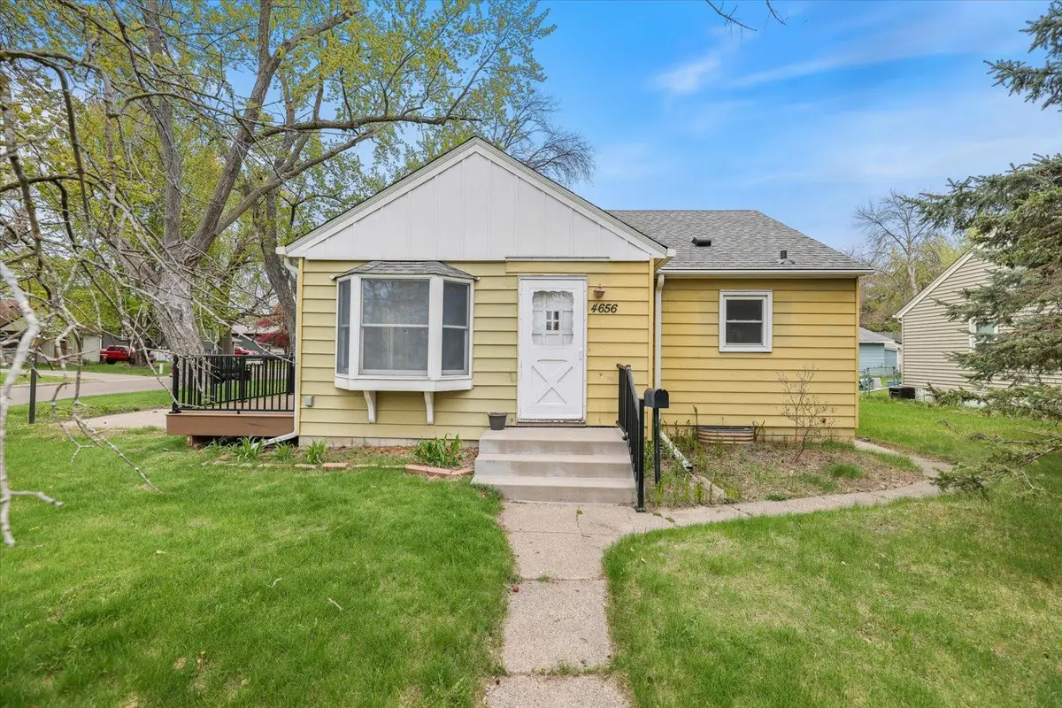 4656 2nd Avenue, White Bear Lake, MN 55110 - #1