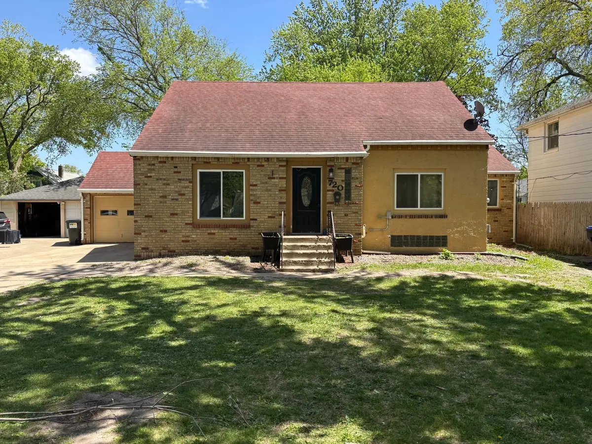 720 10th Avenue Se, Rochester, MN 55904 - #1