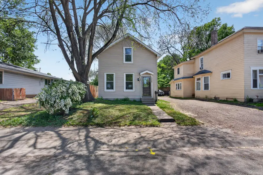 398 Banfil Street, Saint Paul, MN 55102 - #2